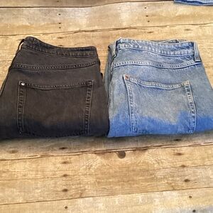 H&M Men's Relaxed Jeans in Black and Light Blue